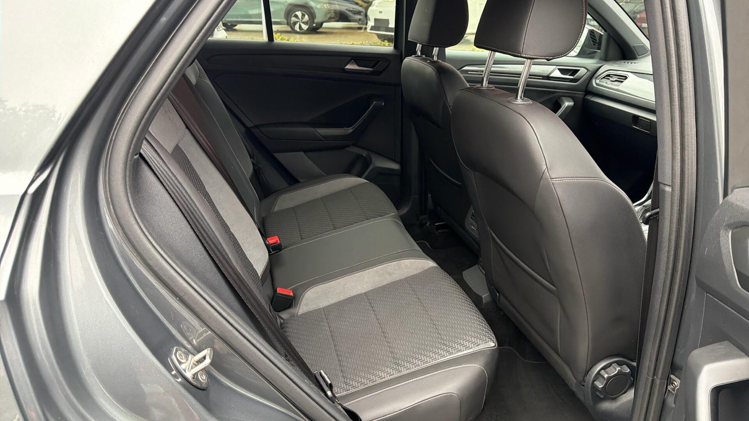 Used Volkswagen T-Roc 2020 for sale - 76562103: Photo 10