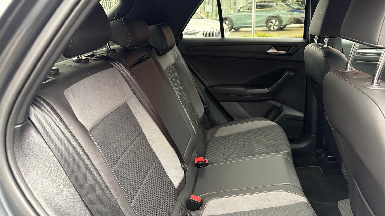 Used Volkswagen T-Roc 2020 for sale - 76562103: Photo 11