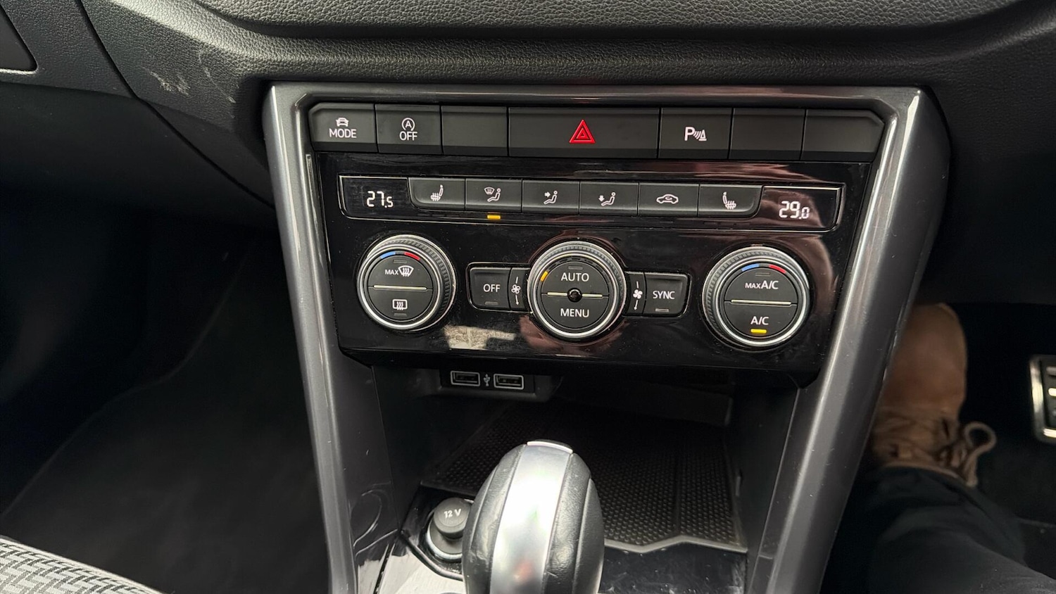 Used Volkswagen T-Roc 2020 for sale - 76562103: Photo 15