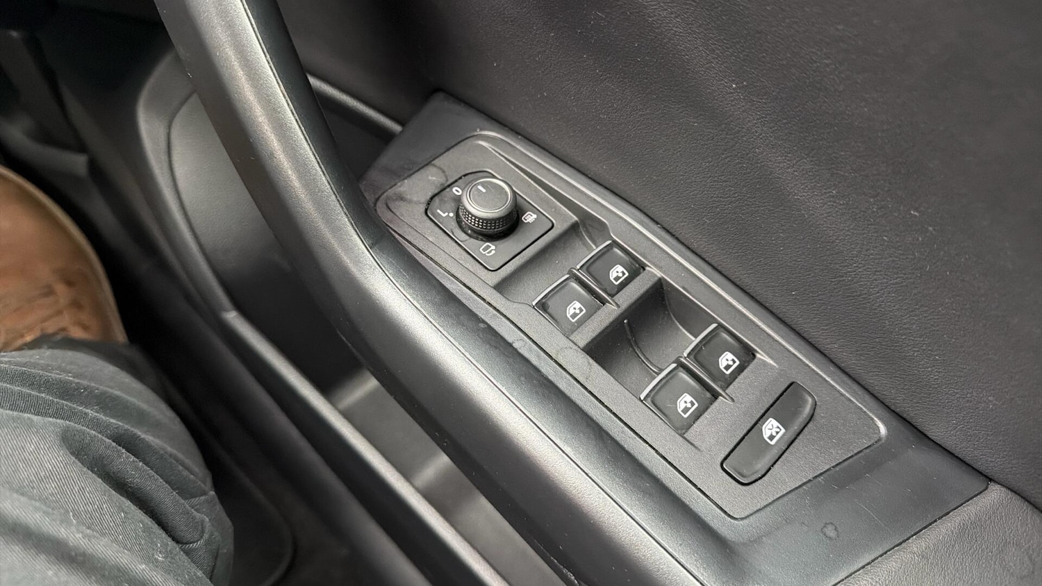 Used Volkswagen T-Roc 2020 for sale - 76562103: Photo 18