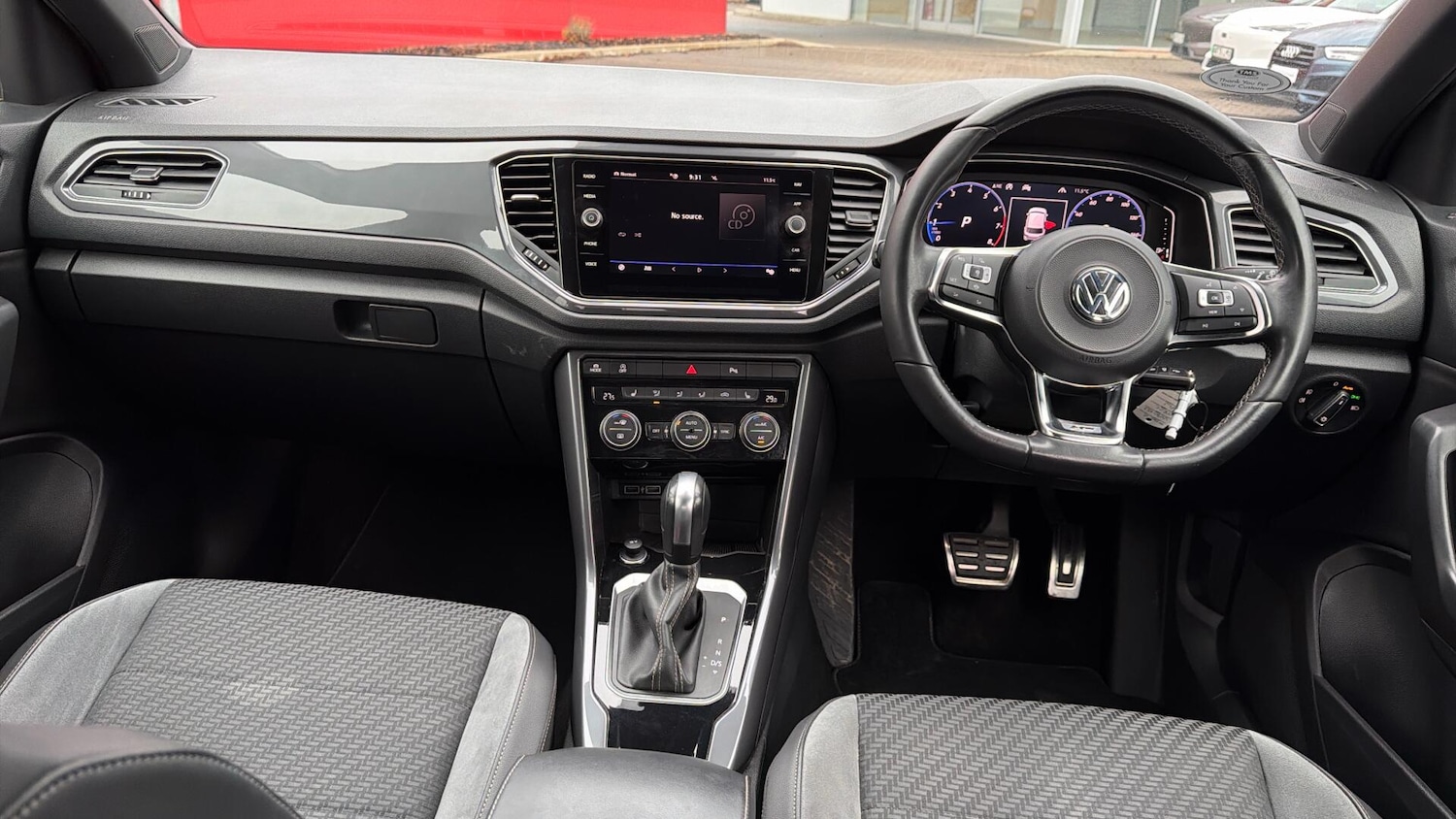 Used Volkswagen T-Roc 2020 for sale - 76562103: Photo 6