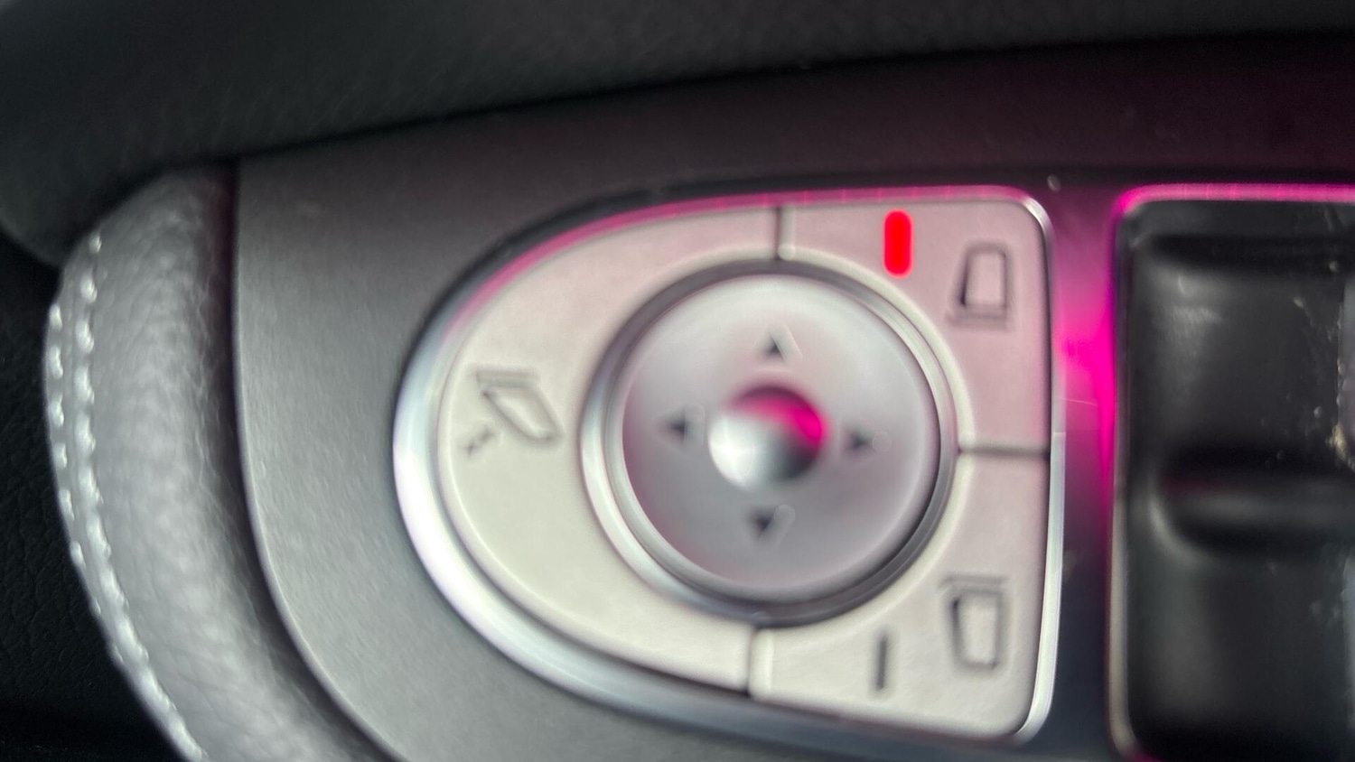 Used Mercedes-Benz GLC 2022 for sale - 77672855: Photo 31