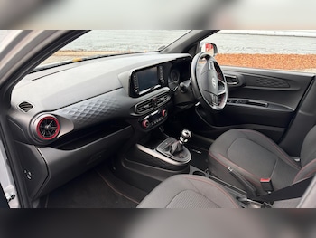 Used Hyundai i10 2022 for sale - 76423270: Photo