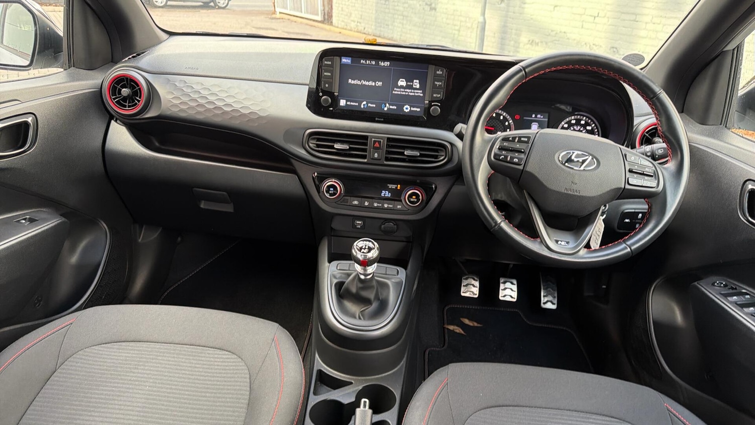 Used Hyundai i10 2022 for sale - 76423270: Photo 6