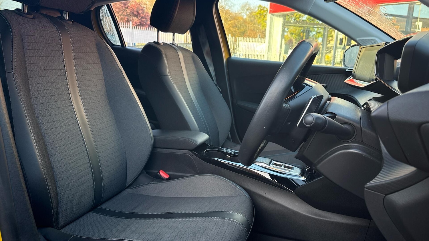 Used Peugeot 208 2023 for sale - 76964882: Photo 15