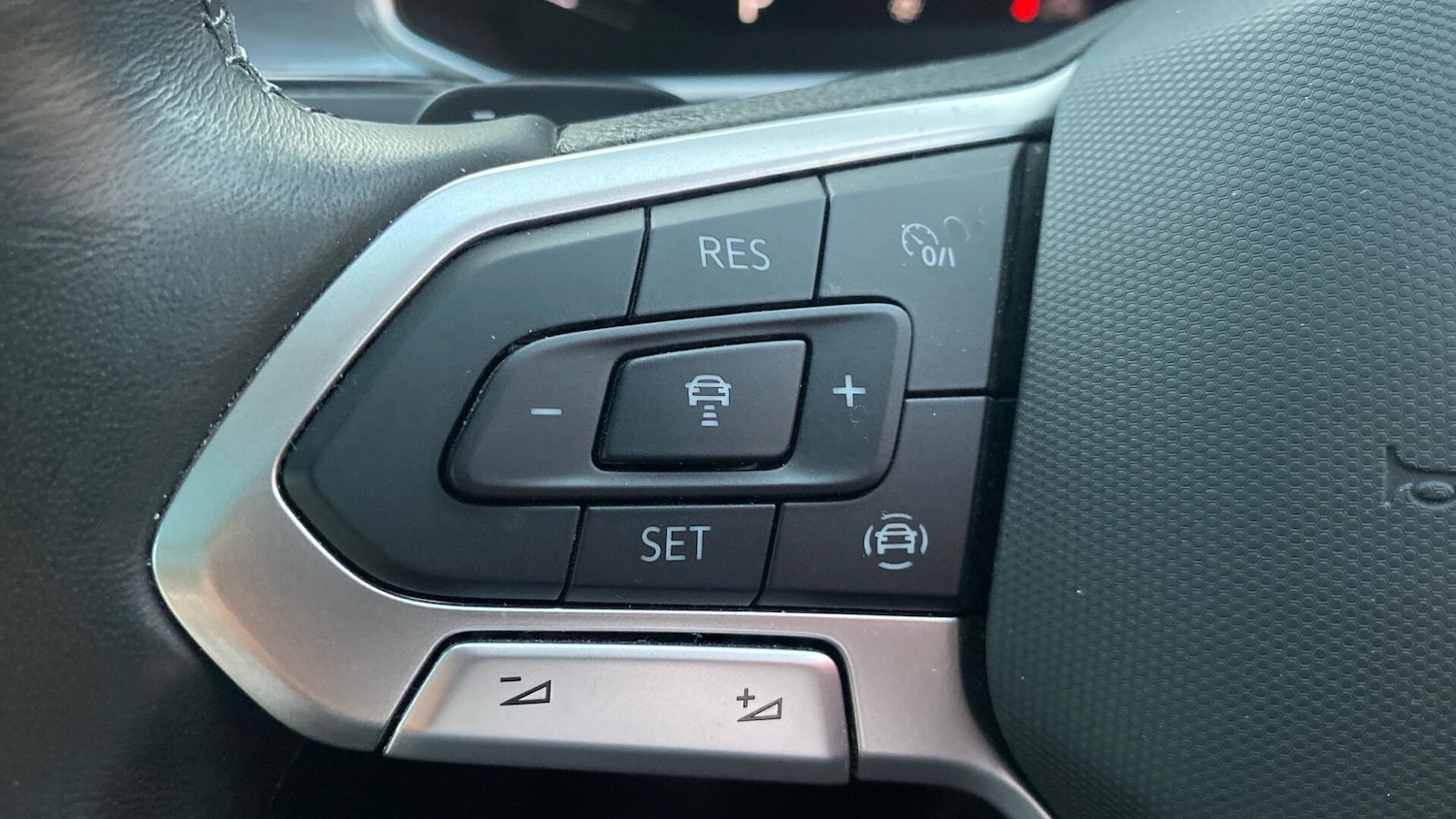 Used Volkswagen T-Roc 2022 for sale - 76499001: Photo 21