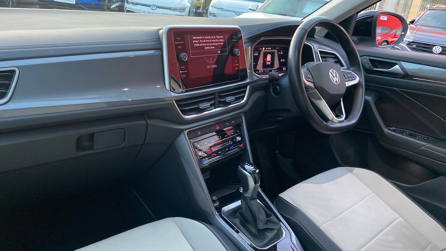 Used Volkswagen T-Roc 2022 for sale - 76499001: Photo 3