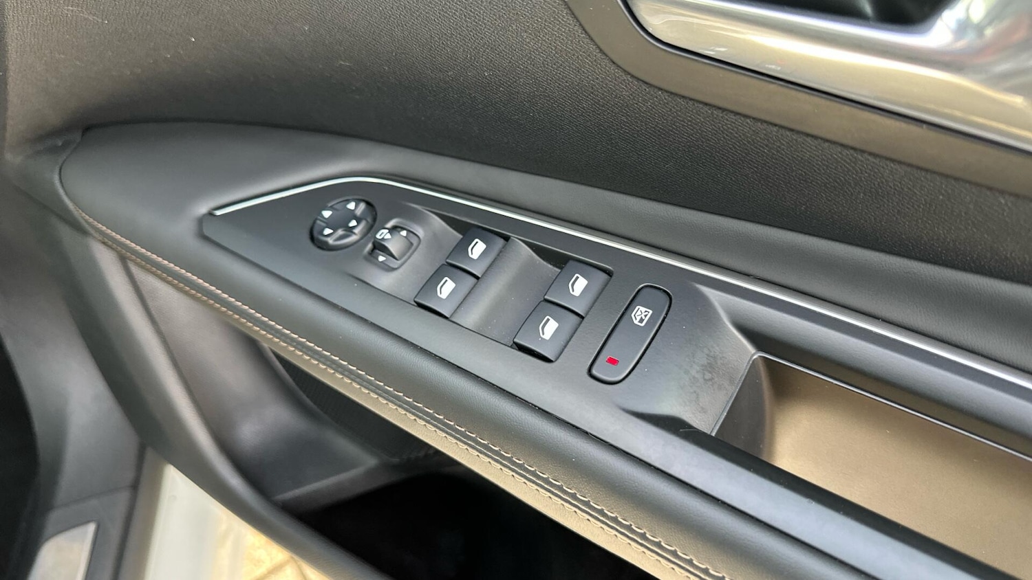 Used Peugeot 3008 2018 for sale - 77671175: Photo 23