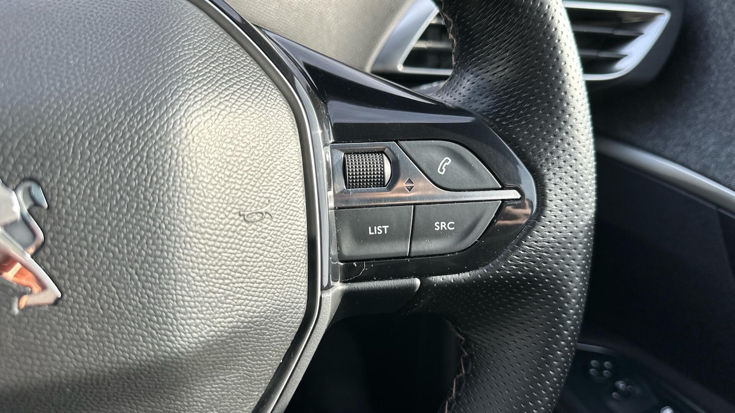 Used Peugeot 3008 2018 for sale - 77671175: Photo 24