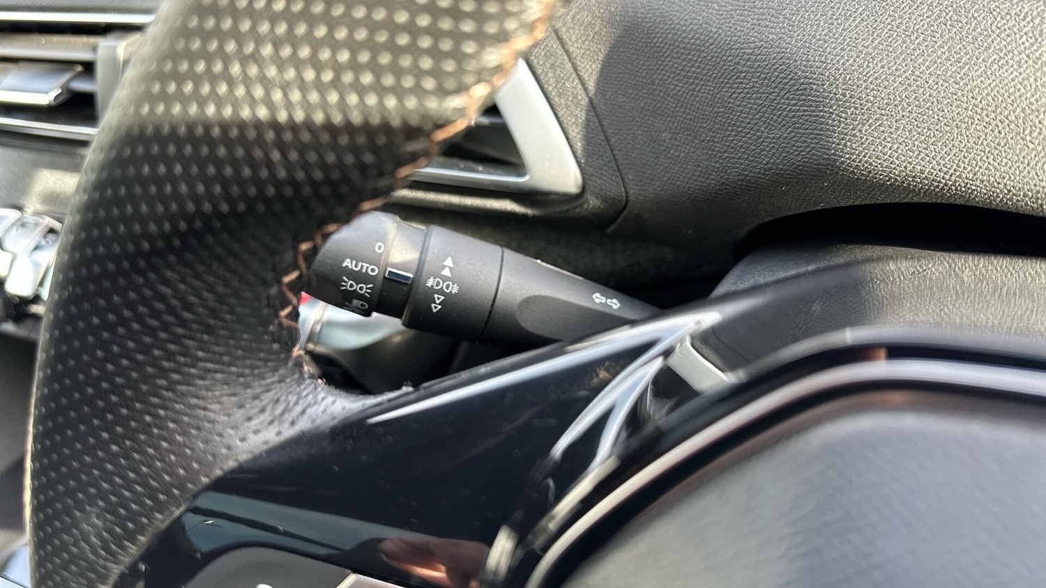 Used Peugeot 3008 2018 for sale - 77671175: Photo 27