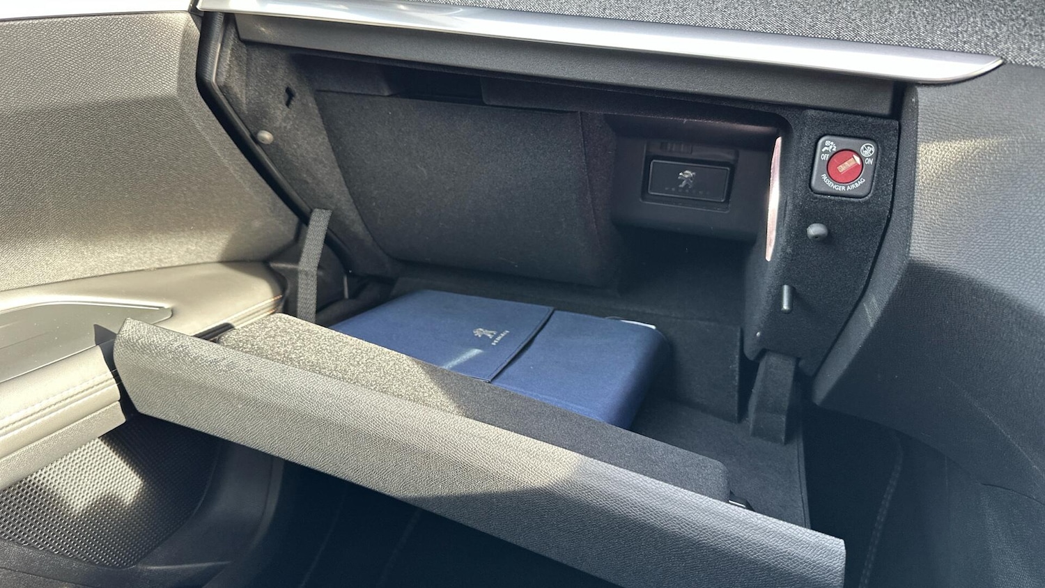 Used Peugeot 3008 2018 for sale - 77671175: Photo 35