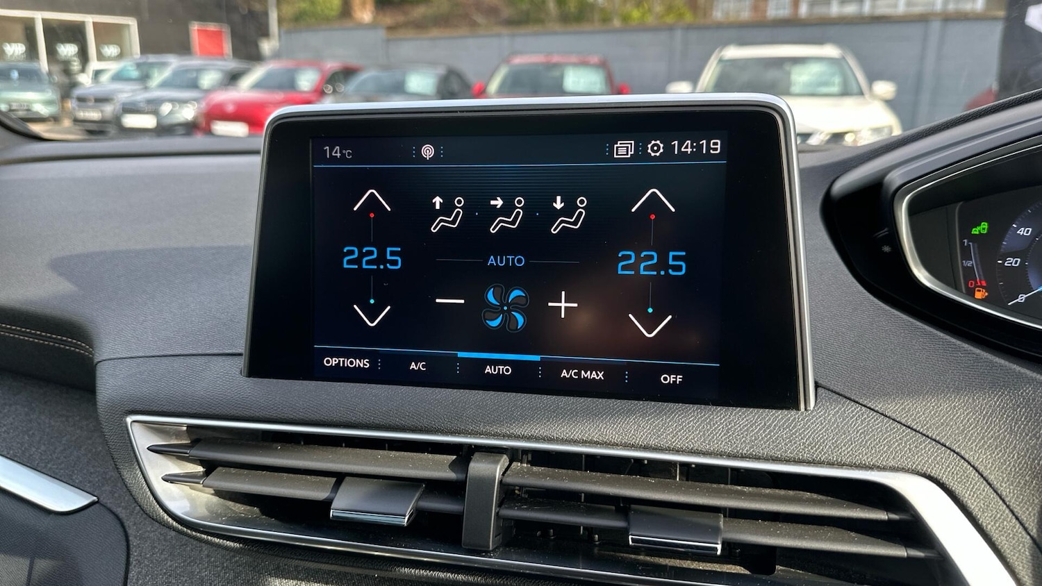 Used Peugeot 3008 2018 for sale - 77671175: Photo 36