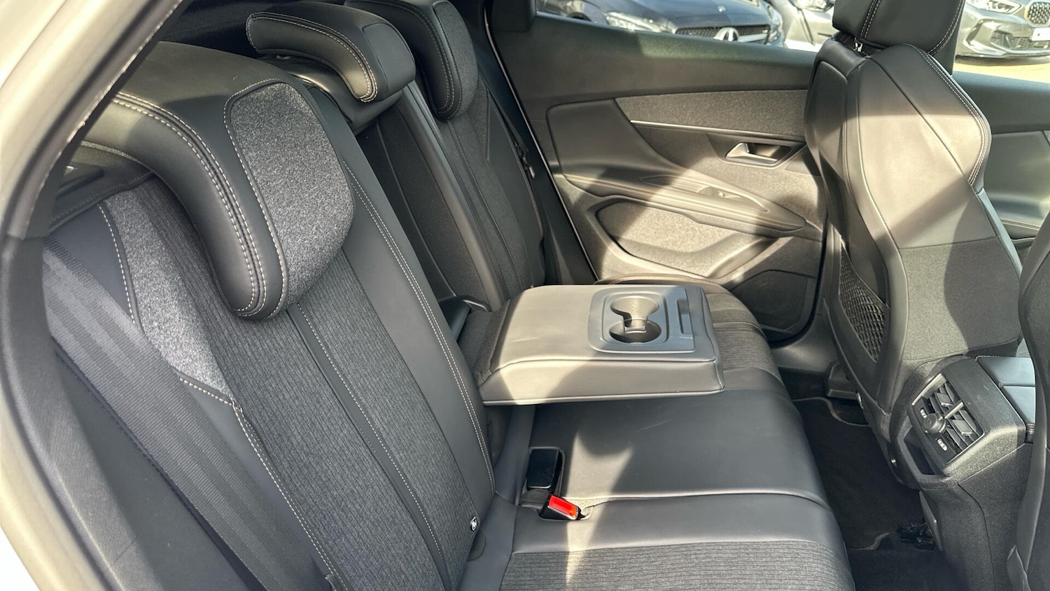 Used Peugeot 3008 2018 for sale - 77671175: Photo 45