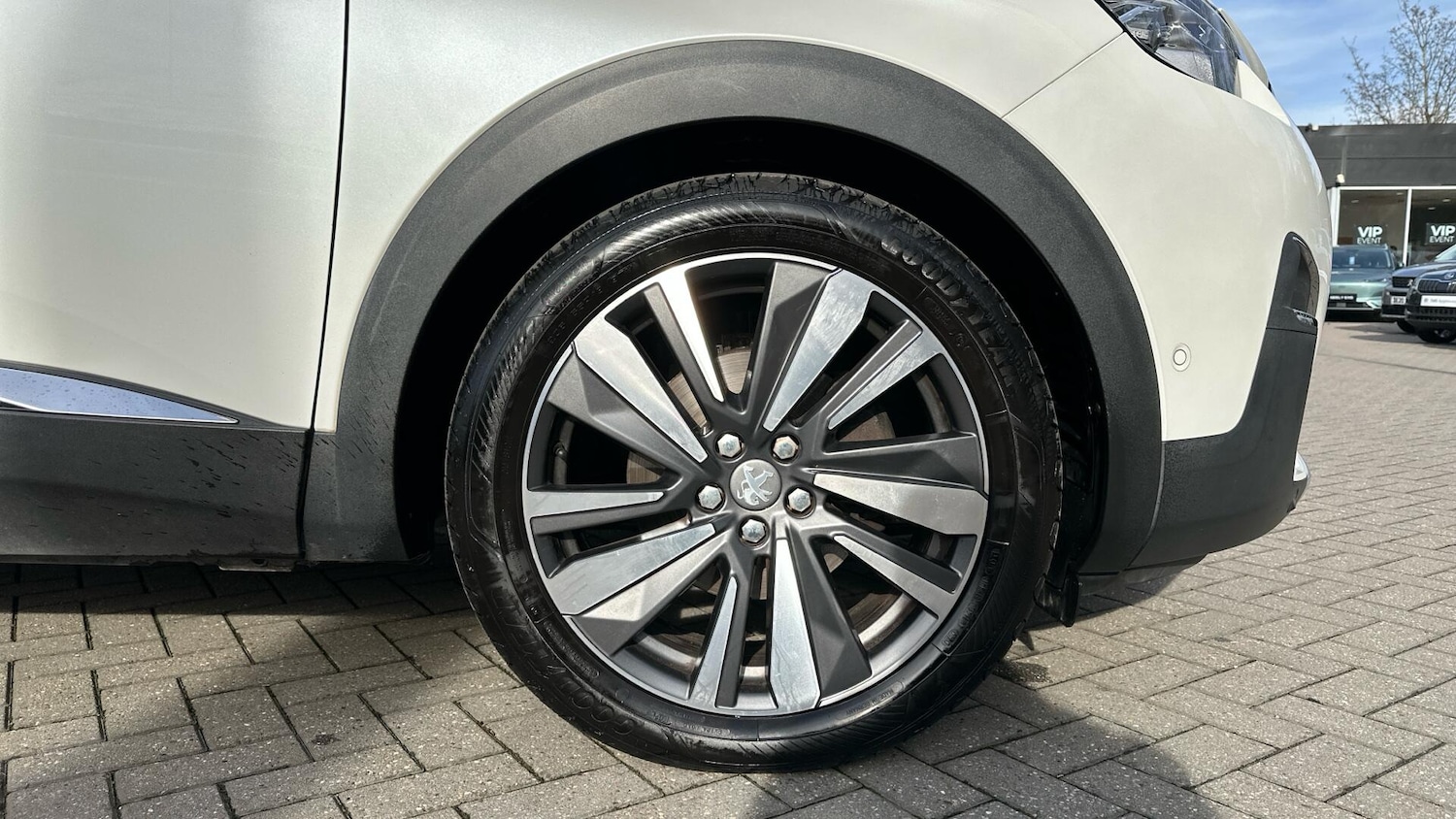 Used Peugeot 3008 2018 for sale - 77671175: Photo 5