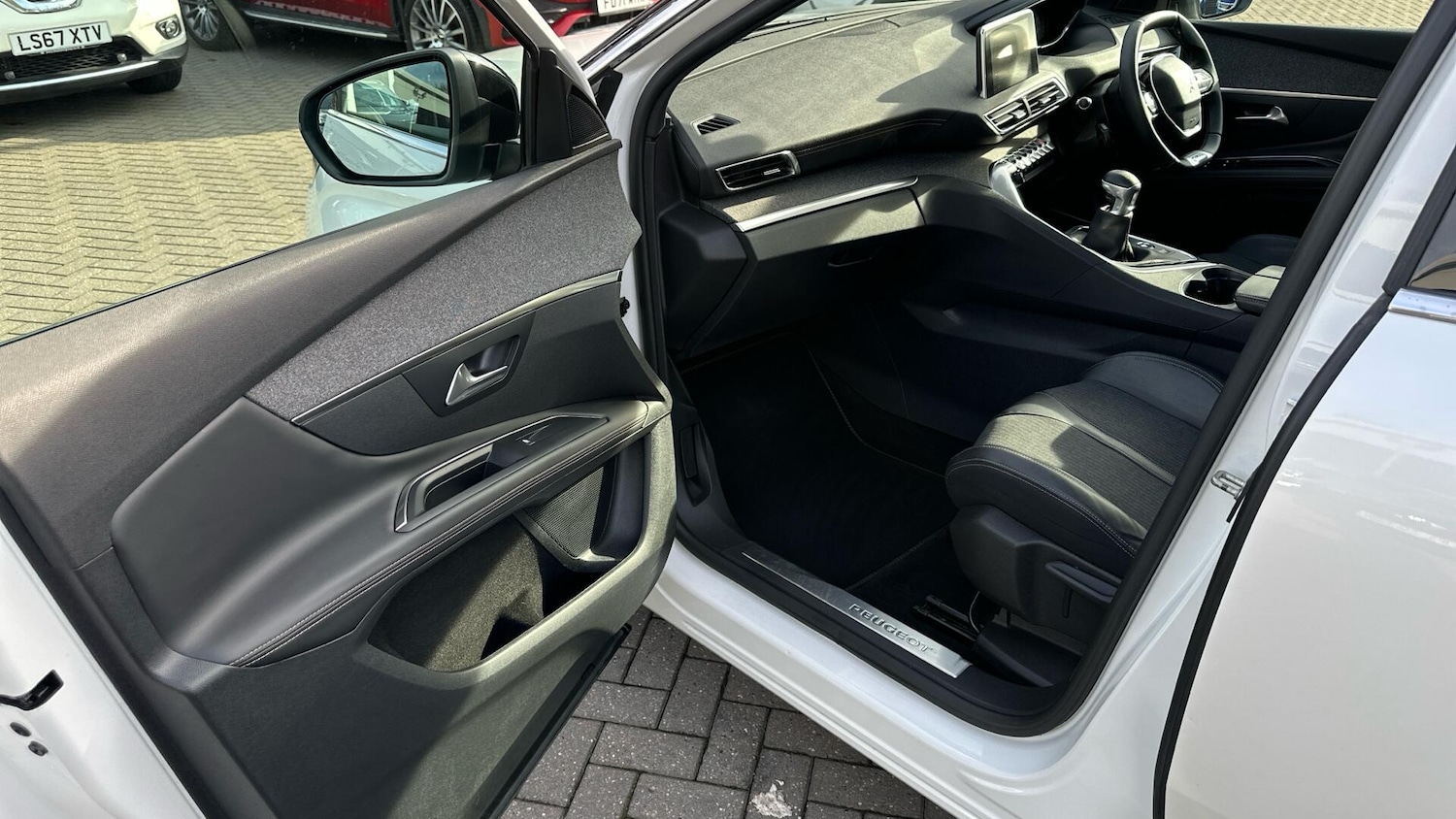 Used Peugeot 3008 2018 for sale - 77671175: Photo 51