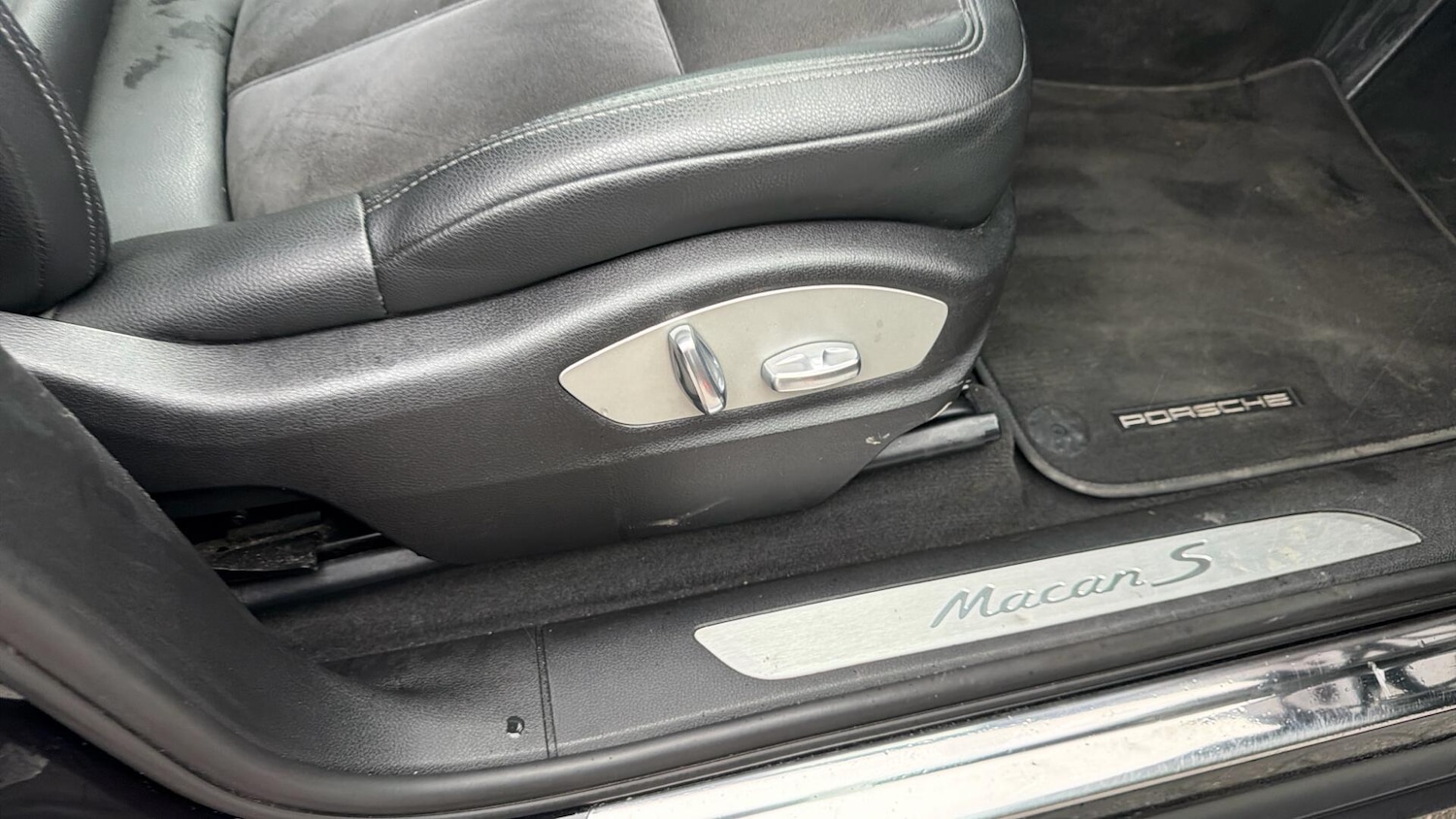 Used Porsche Macan 2017 for sale - 77175364: Photo 28