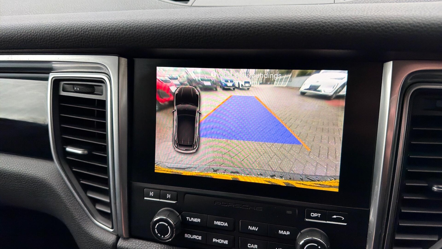 Used Porsche Macan 2017 for sale - 77175364: Photo 32