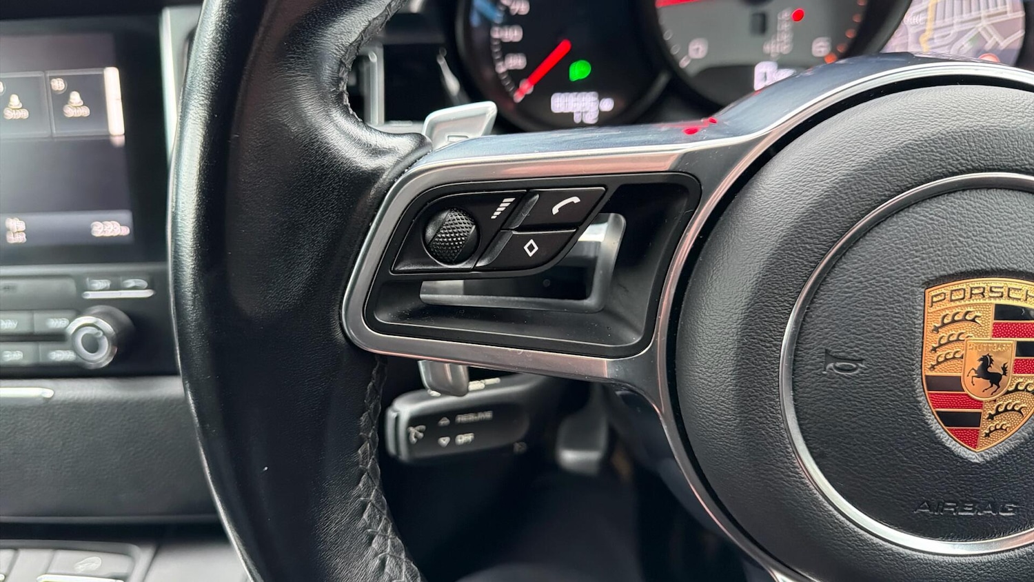 Used Porsche Macan 2017 for sale - 77175364: Photo 34