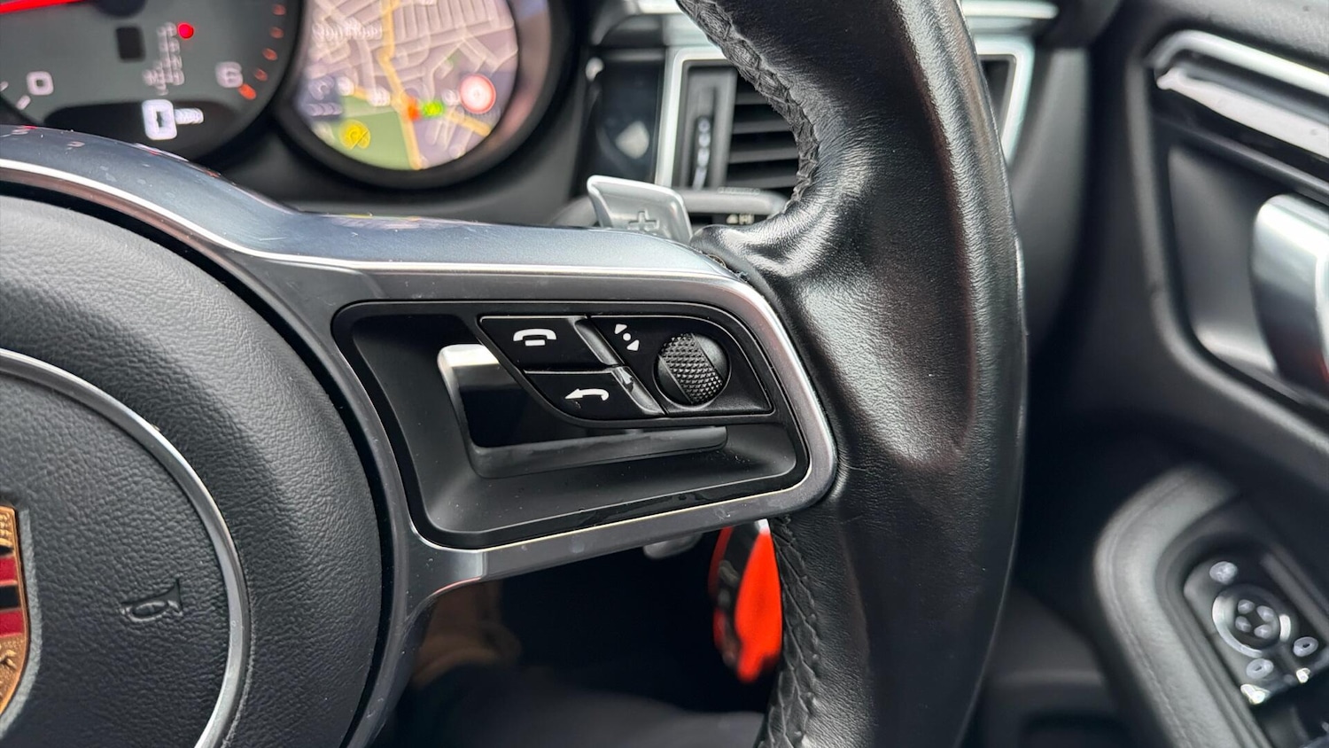 Used Porsche Macan 2017 for sale - 77175364: Photo 35