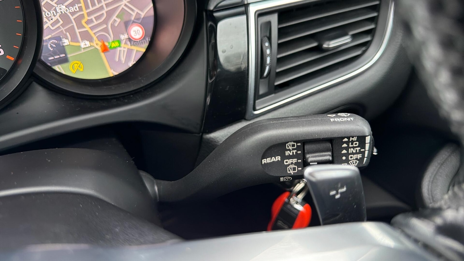 Used Porsche Macan 2017 for sale - 77175364: Photo 39