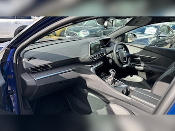 Used Peugeot 3008 2017 for sale - 77783791: Photo