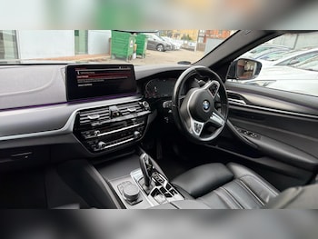 Used BMW 5 Series 2022 for sale - 77672871: Photo