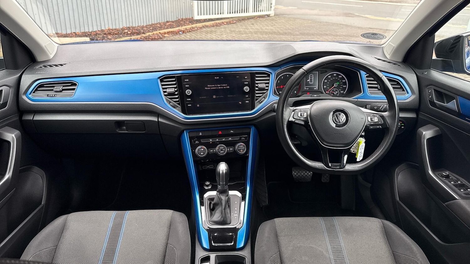 Used Volkswagen T-Roc 2019 for sale - 76824548: Photo 6