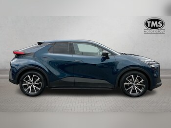 Used Toyota C-HR 2023 for sale - 77737533: Photo