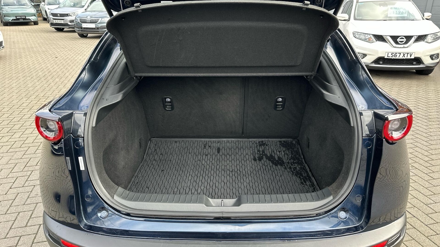 Used Mazda CX-30 2023 for sale - 77672889: Photo 8