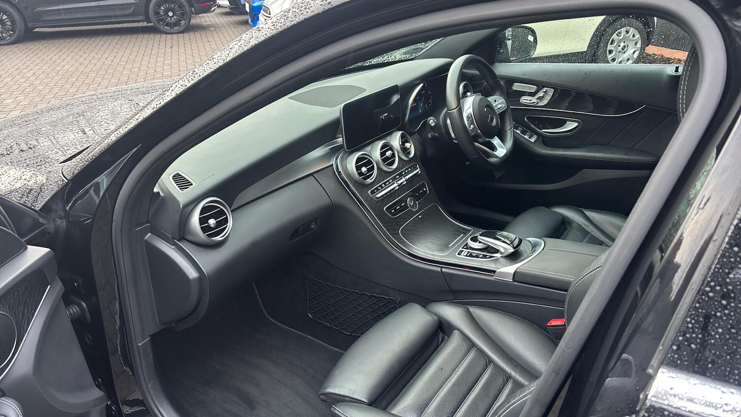 Used Mercedes-Benz C Class 2020 for sale - 77672890: Photo 3