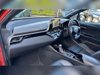 Used Toyota C-HR 2020 for sale - 77993660: Photo