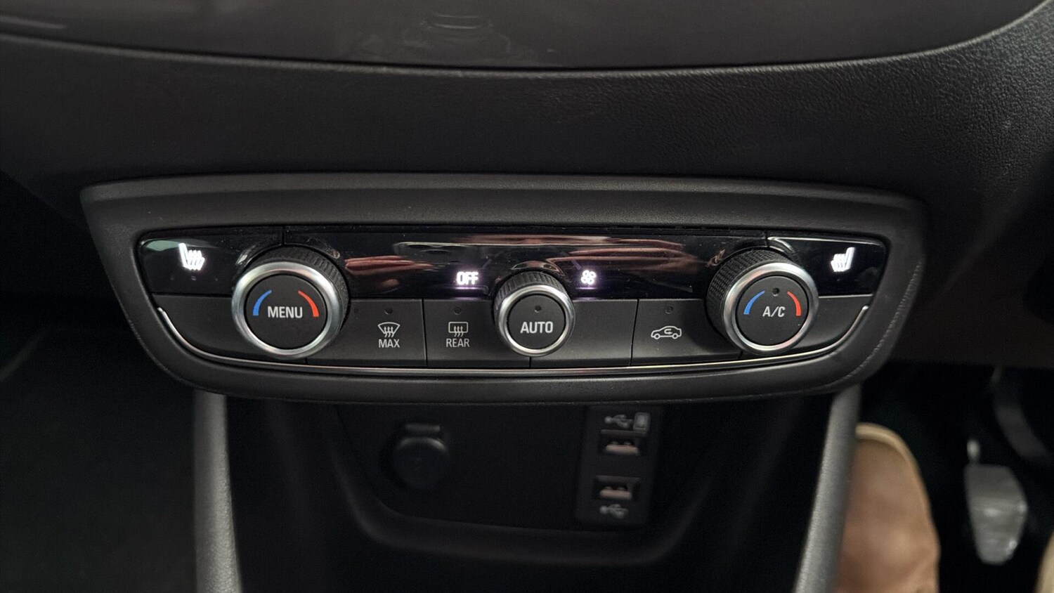 Used Vauxhall Crossland 2023 for sale - 76584773: Photo 21