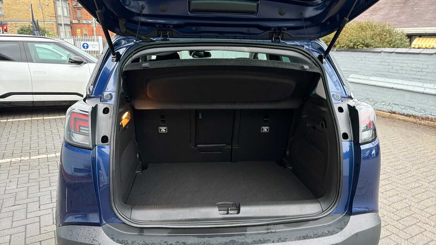 Used Vauxhall Crossland 2023 for sale - 76584773: Photo 8