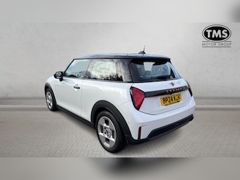 Used MINI Cooper 2024 for sale - 76457741: Photo