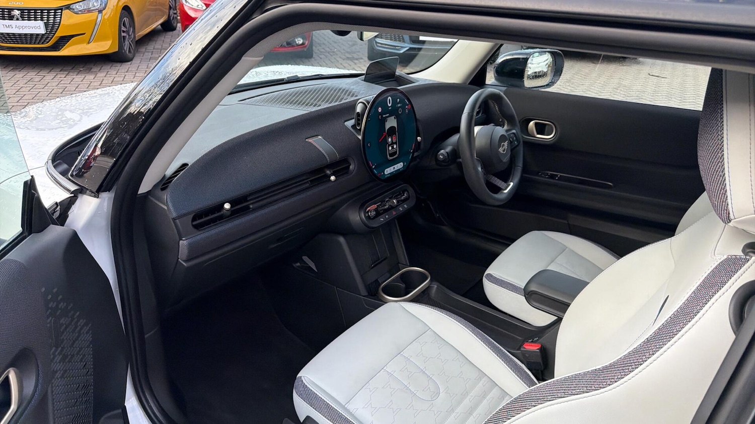 Used MINI Cooper 2024 for sale - 76457741: Photo 3