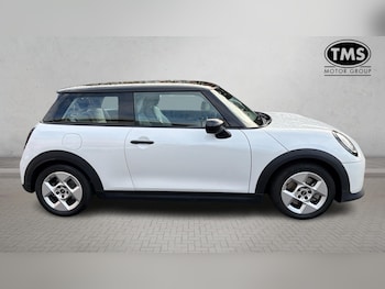 Used MINI Cooper 2024 for sale - 76457741: Photo