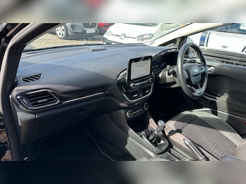 Used Ford Fiesta 2018 for sale - 77783794: Photo