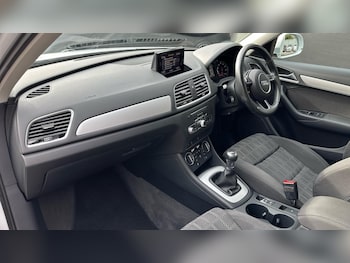 Used Audi Q3 2018 for sale - 77783803: Photo