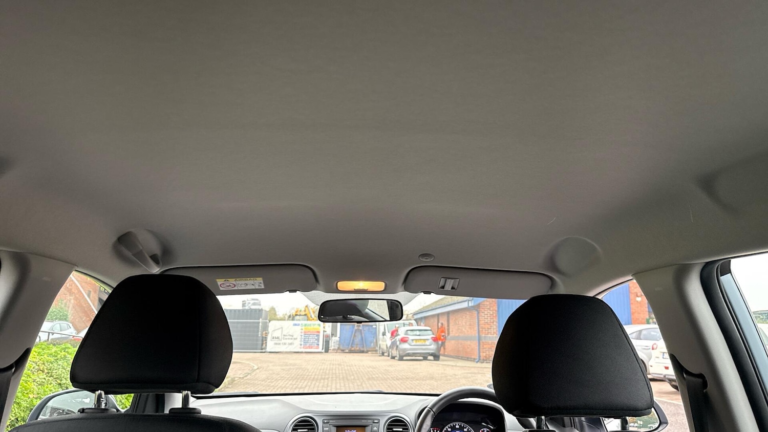 Used Hyundai i10 2018 for sale - 76409581: Photo 11