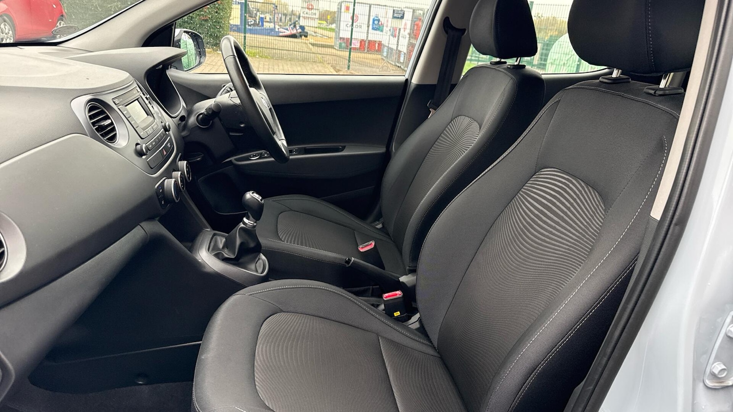 Used Hyundai i10 2018 for sale - 76409581: Photo 20