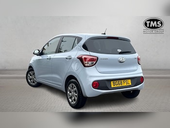 Used Hyundai i10 2018 for sale - 76409581: Photo