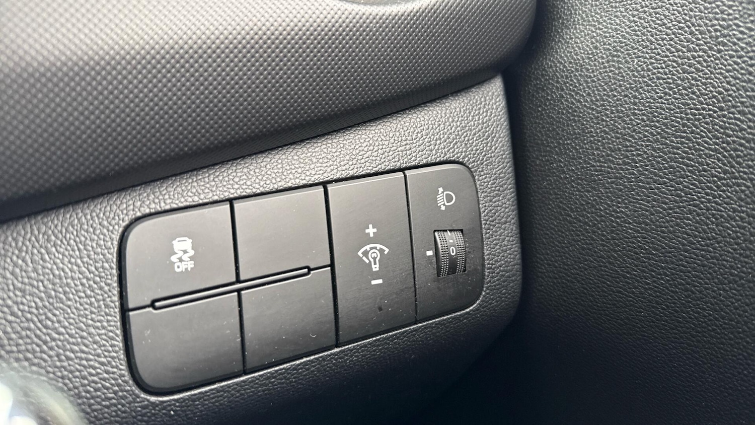 Used Hyundai i10 2018 for sale - 76409581: Photo 34