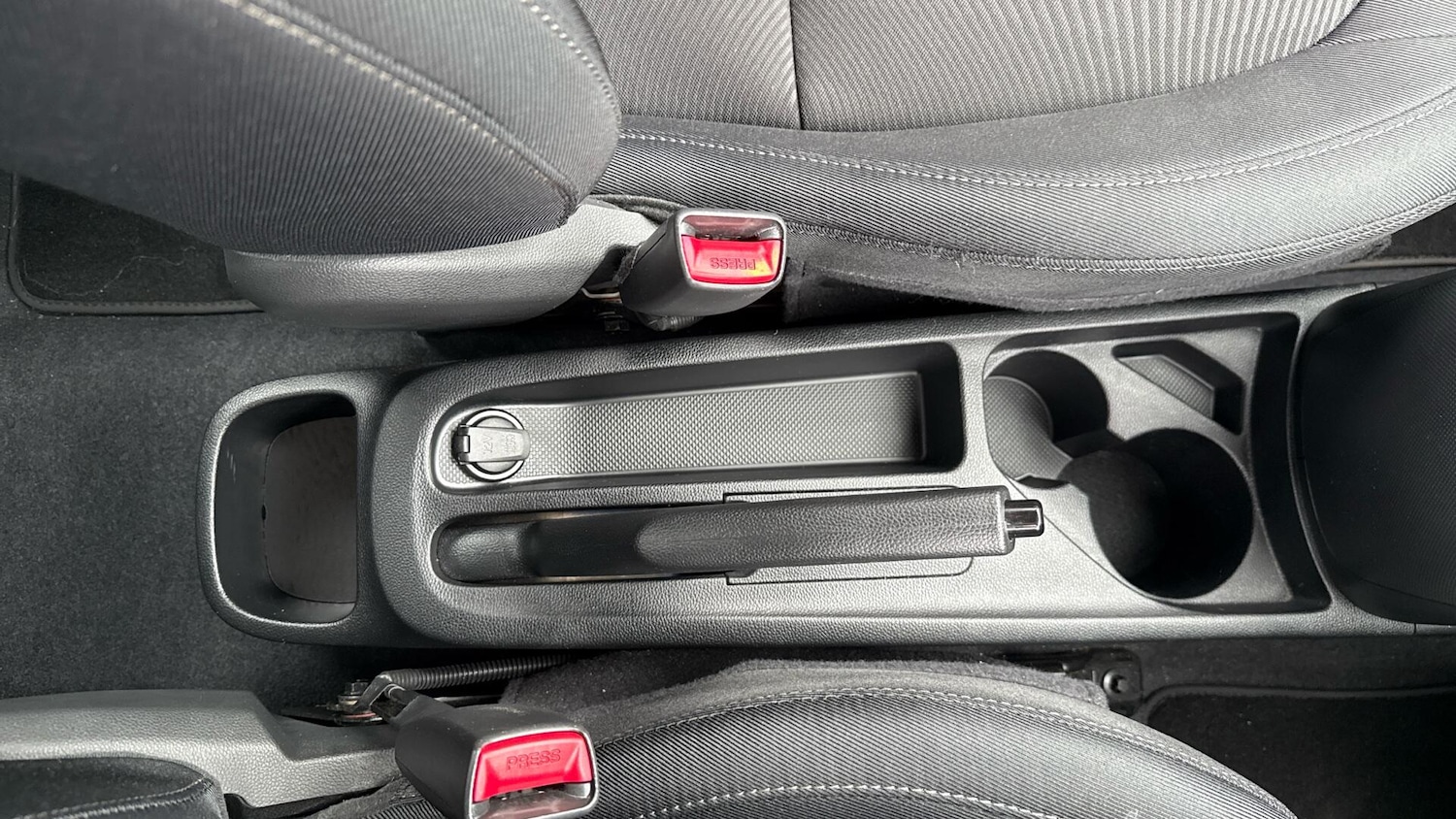 Used Hyundai i10 2018 for sale - 76409581: Photo 42