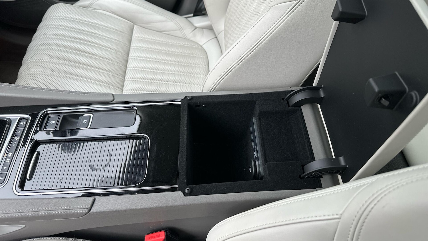 Used Jaguar F-Pace 2018 for sale - 78072828: Photo 33