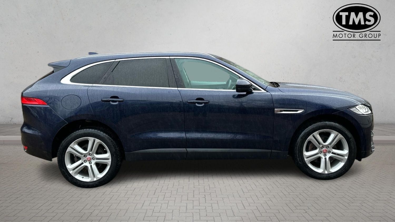 Used Jaguar F-Pace 2018 for sale - 78072828: Photo 4