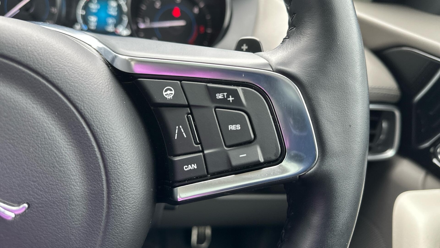 Used Jaguar F-Pace 2018 for sale - 78072828: Photo 47