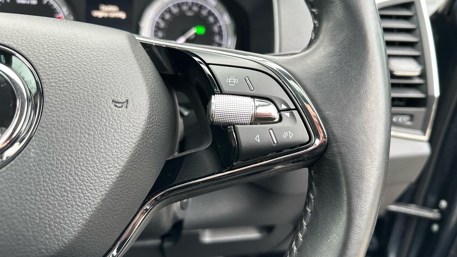 Used Skoda Karoq 2021 for sale - 77672892: Photo 33