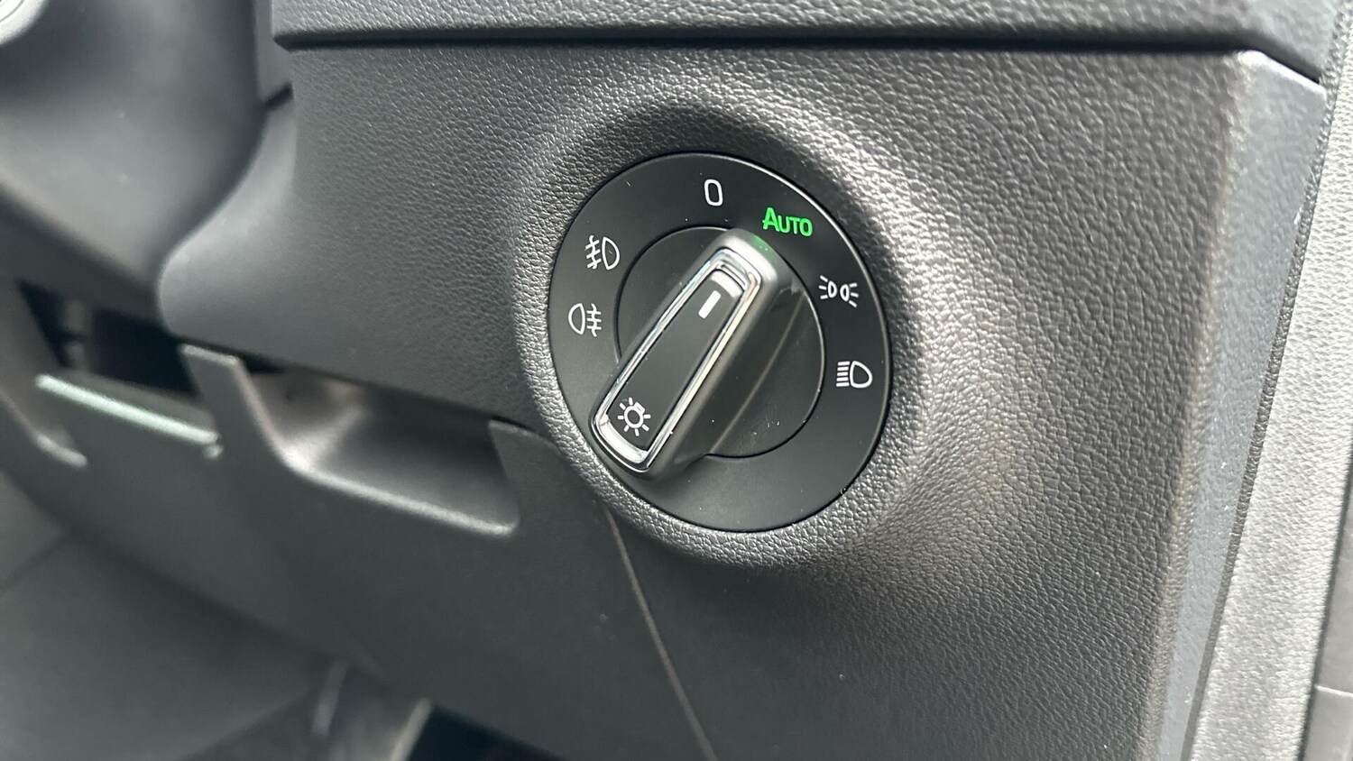 Used Skoda Karoq 2021 for sale - 77672892: Photo 38