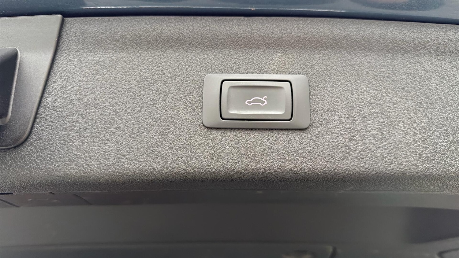 Used Audi Q3 2017 for sale - 76409168: Photo 12