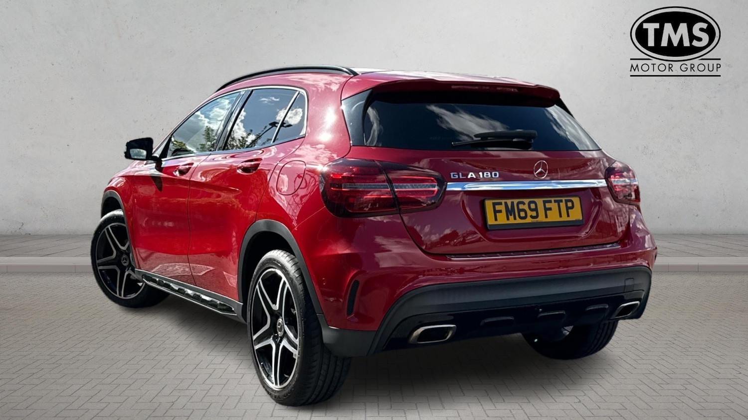 Used Mercedes-Benz GLA 2020 for sale - 76408428: Photo 2